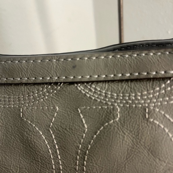 Coach Silver Metallic Tote Bag with Minimalist Design - Picture 5 of 7